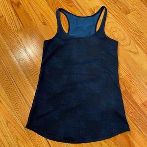 Lululemon tank size 6
